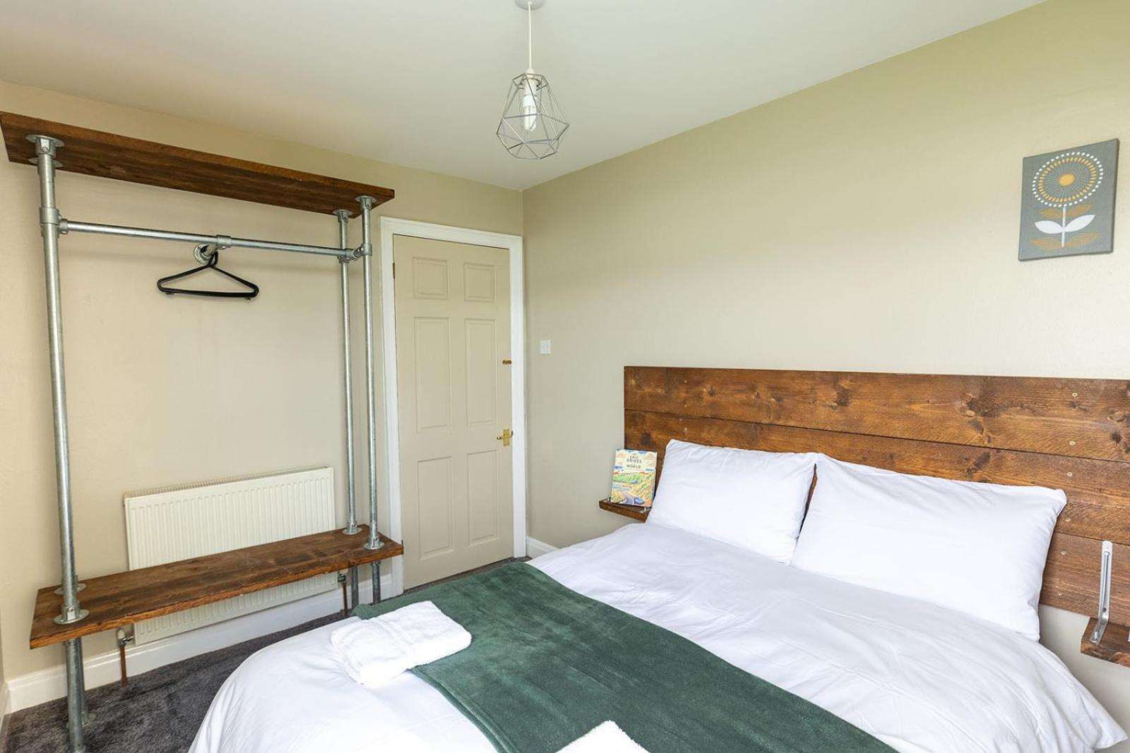 Beachfront Apartment - Ground Floor Apartment With Sea Views, Next To The Beach, Bridlington, North Yorkshire Bessingby 外观 照片