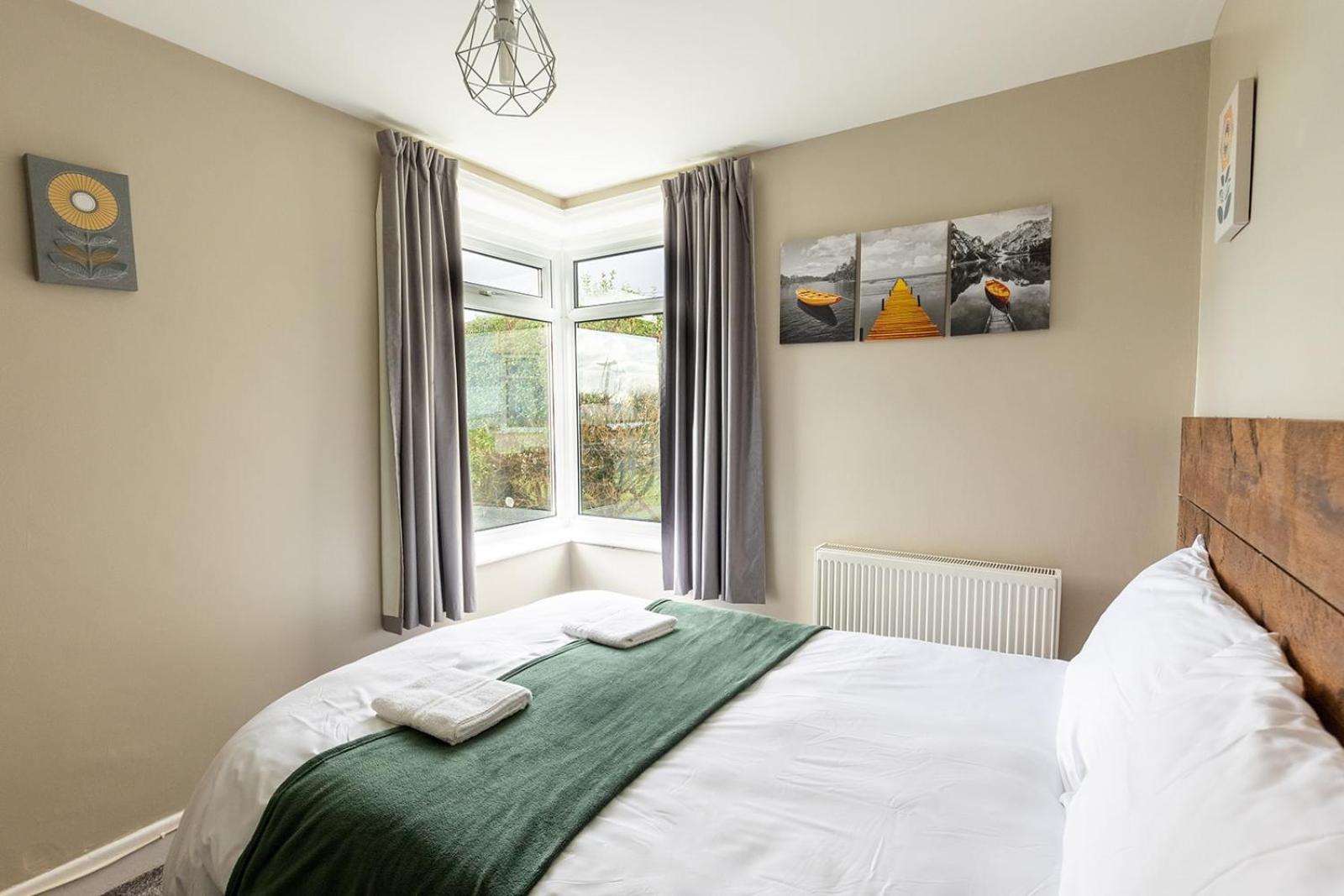 Beachfront Apartment - Ground Floor Apartment With Sea Views, Next To The Beach, Bridlington, North Yorkshire Bessingby 外观 照片